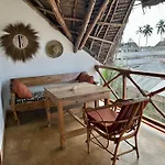 Zuzanu House